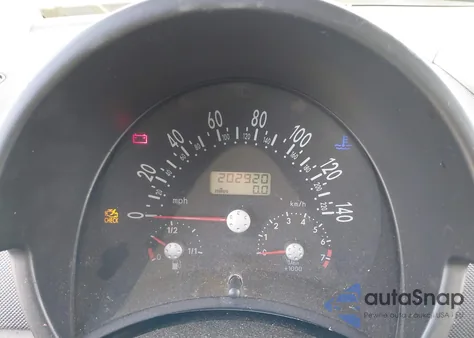 1999 Volkswagen New Beetle Gl z USA, uszkodzony, nr VIN 3VWBA21C9XM448641